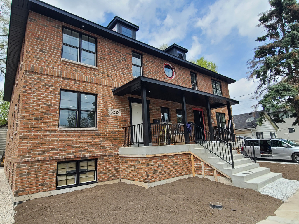NEW LUXURY Living NOW READY!